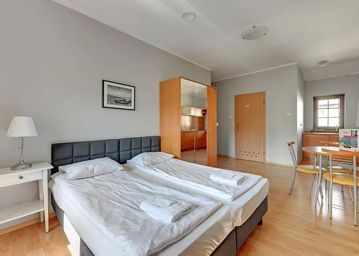 y Zacisze & By Noclegi Renters